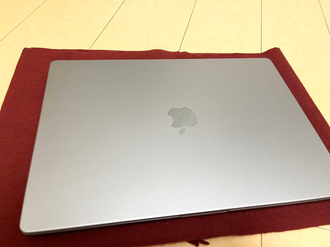 極美品MACBOOK PRO M1 2021 16インチ　32GB 充電回数２回