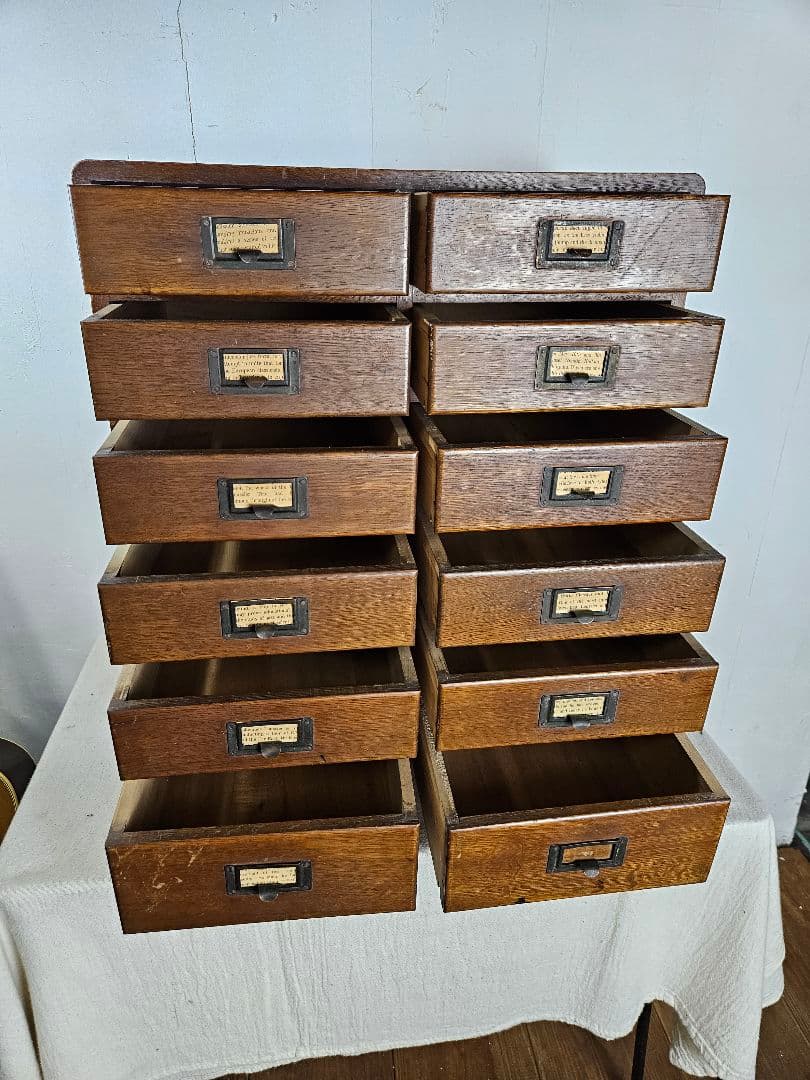 USアンティーク 古い小引出し 12杯 木製 オーク材 古家具 ドロワー