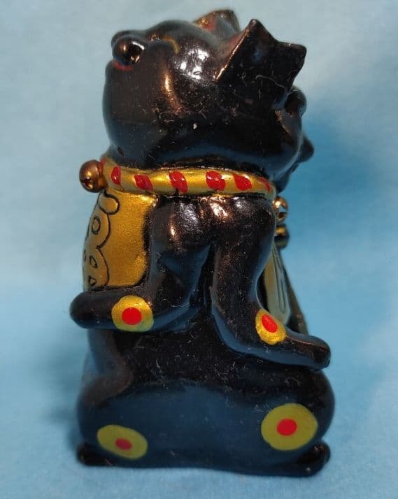 追い出し猫 招き猫 ソフビ 黒猫 墓場の画廊限定 縁起物