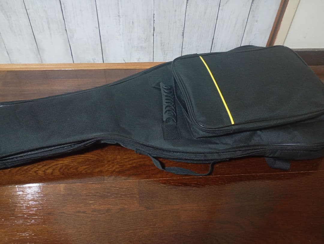 プレイテック サンバースト エレキギター ソフトケース付き その1