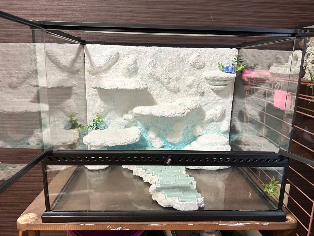 爬虫類水槽.バックボード.シェルター３セット