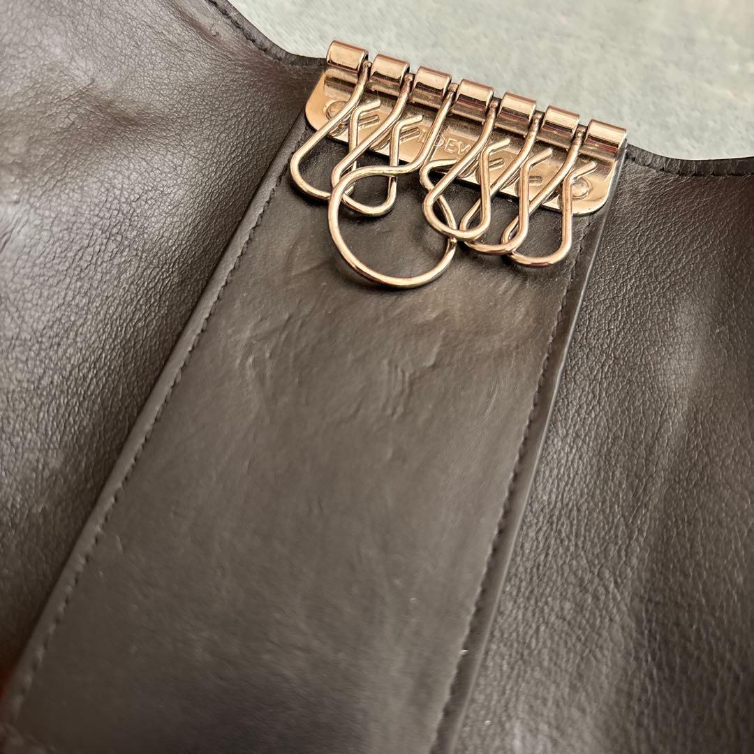 LOEWE ブラック レザー キーケース