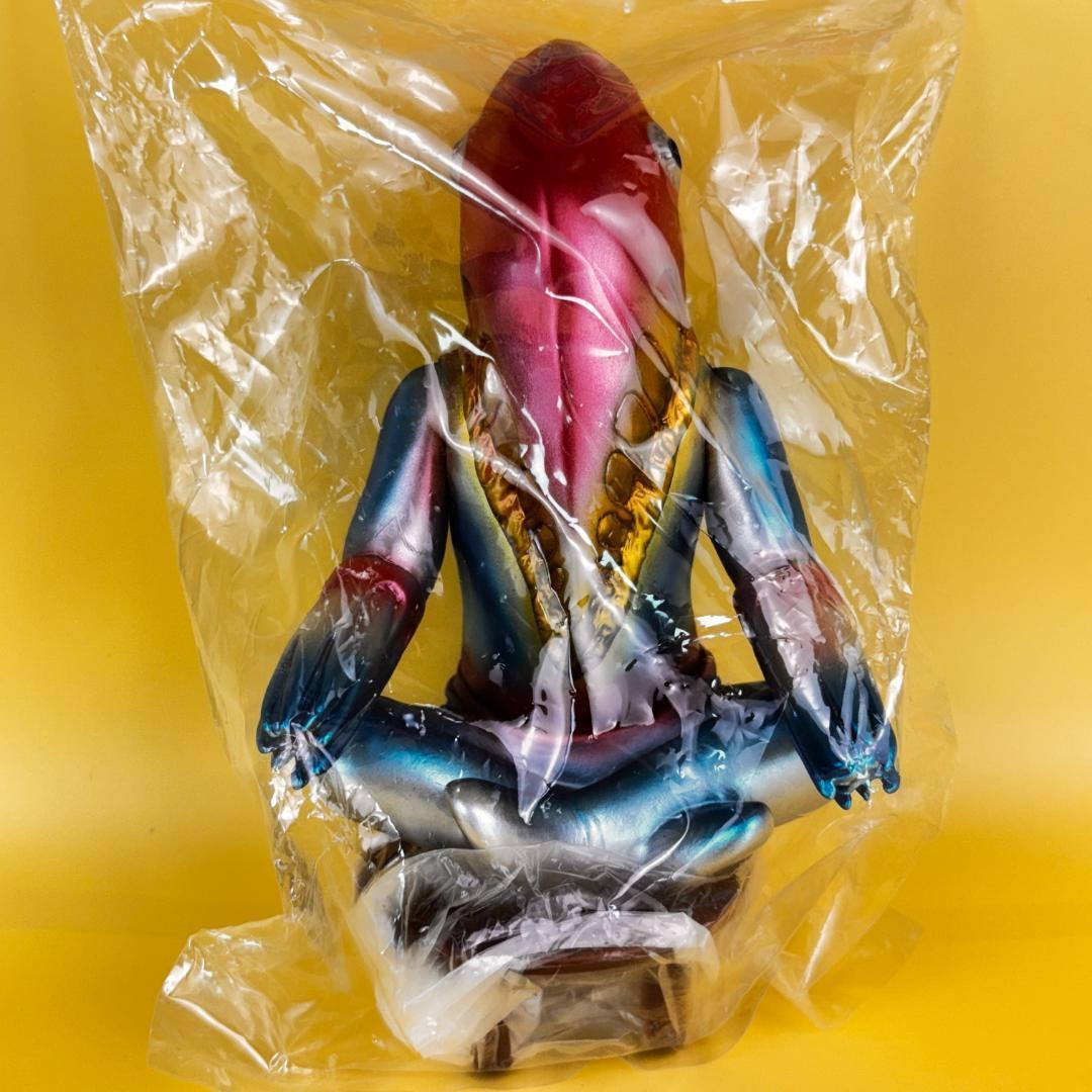 ブルマァク　メトロン星人　ちゃぶ台付き　怪獣シリーズ　メタリック