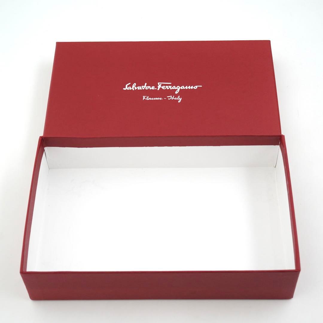 ✨新品未使用・箱付✨　Ferragamo ミニ財布　ガンチーニクロジャー　グレー