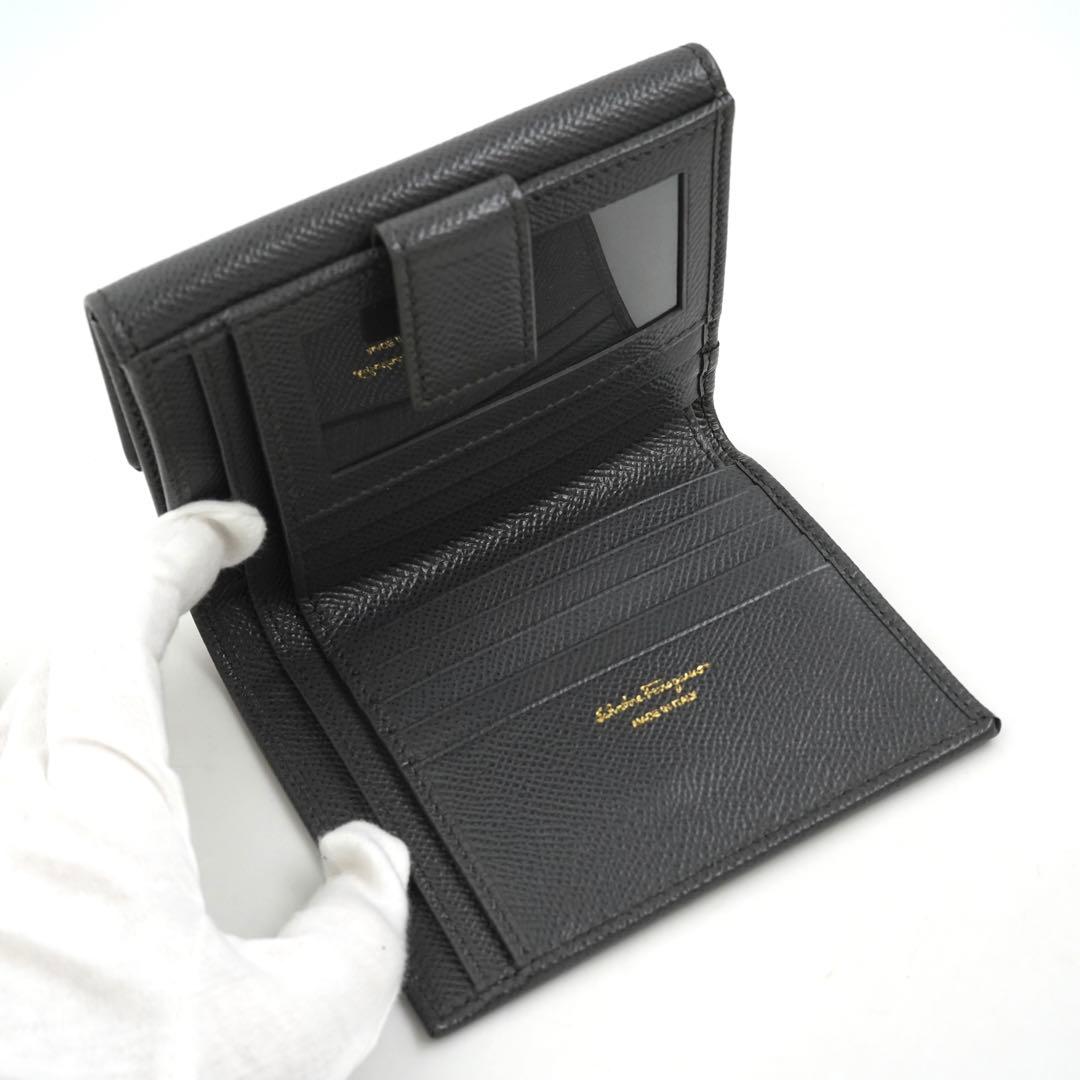 ✨新品未使用・箱付✨　Ferragamo ミニ財布　ガンチーニクロジャー　グレー