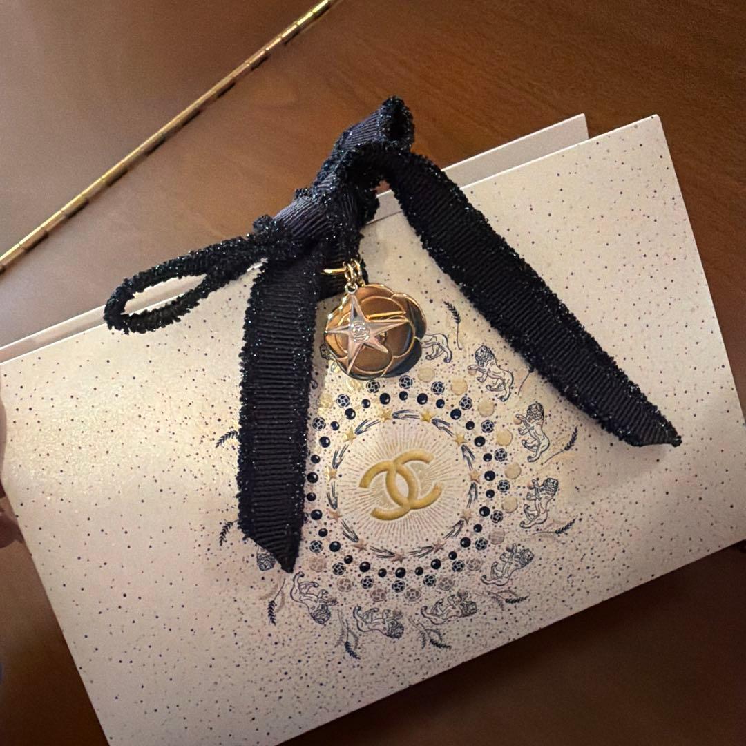 CHANEL N°1 DE CHANEL 美容液 50ml