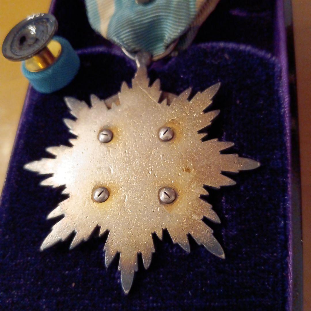 【レア 完品】功四級金鵄勲章 略綬 共箱入り 明治勲章 徽章 本物保証 別2