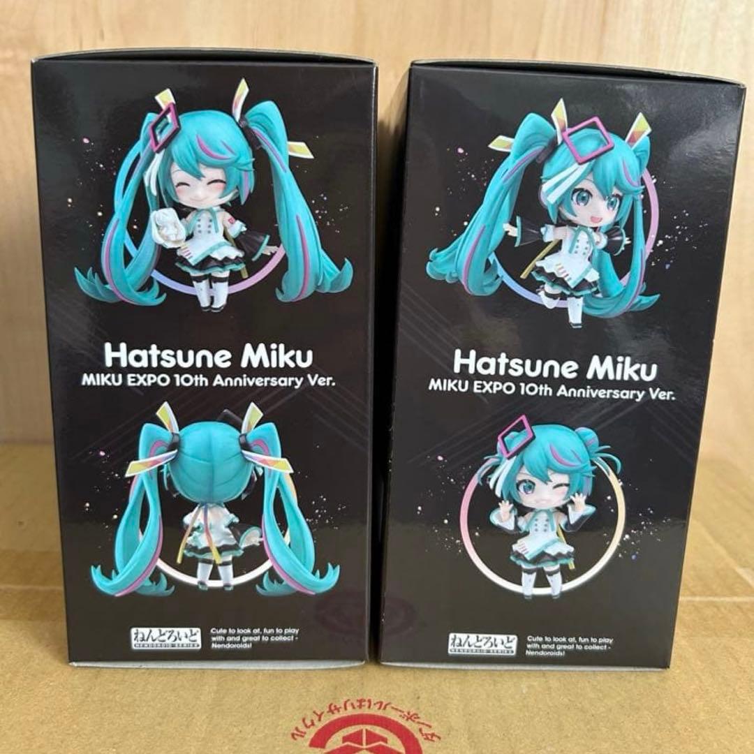 初音ミク　ねんどろいど　限定品　EXPO 10周年記念ver. フィギュア　2点