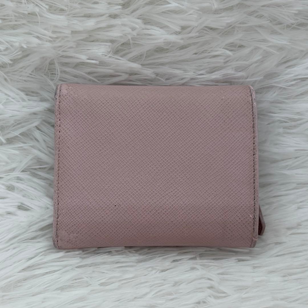 美品✨プラダ 三つ折り財布 サフィアーノ 三角ロゴ レザー　ピンク