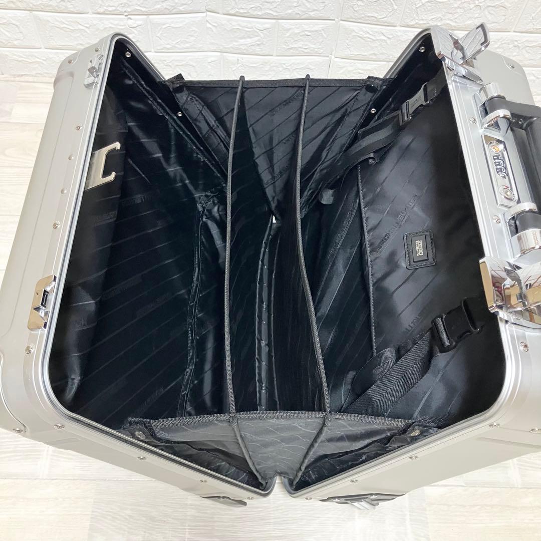 【廃盤品】美品！ビジネスマンに！ゼロハリバートン　アルミ製 キャリーケース　2輪