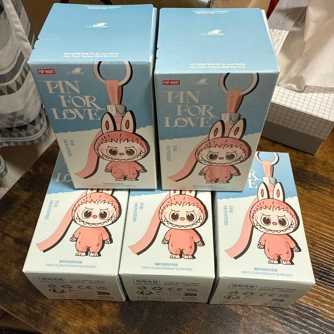 未開封　PIN FOR LOVE ラブブ イニシャル