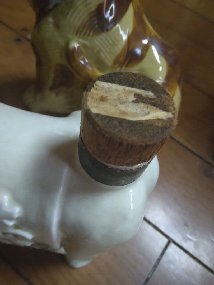 サントリーローヤル　干支ボトル　兎　虎　戌　未