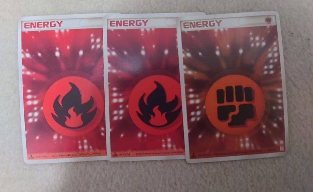 ポケモンカード　ギフトボックス　クイック　エネルギー　超　炎　水　草　雷　闘