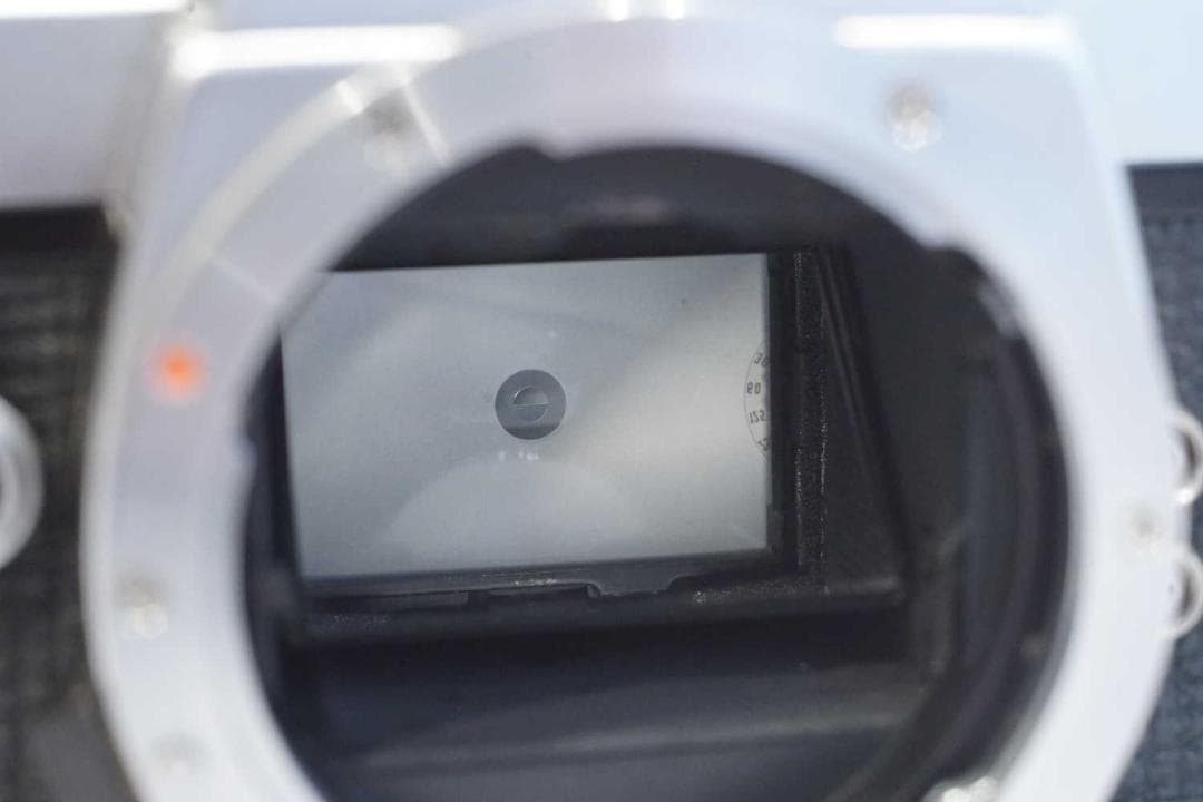 PENTAX MXとパンケーキ40ミリレンズ　どちらも難あり