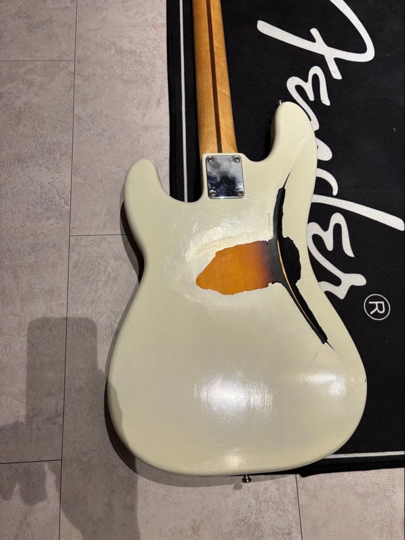 Fender Precision Bass マルチレイヤー　ハードレリック
