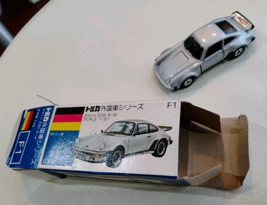 激レア トミカ青箱 ポルシェ930ターボ 日本製