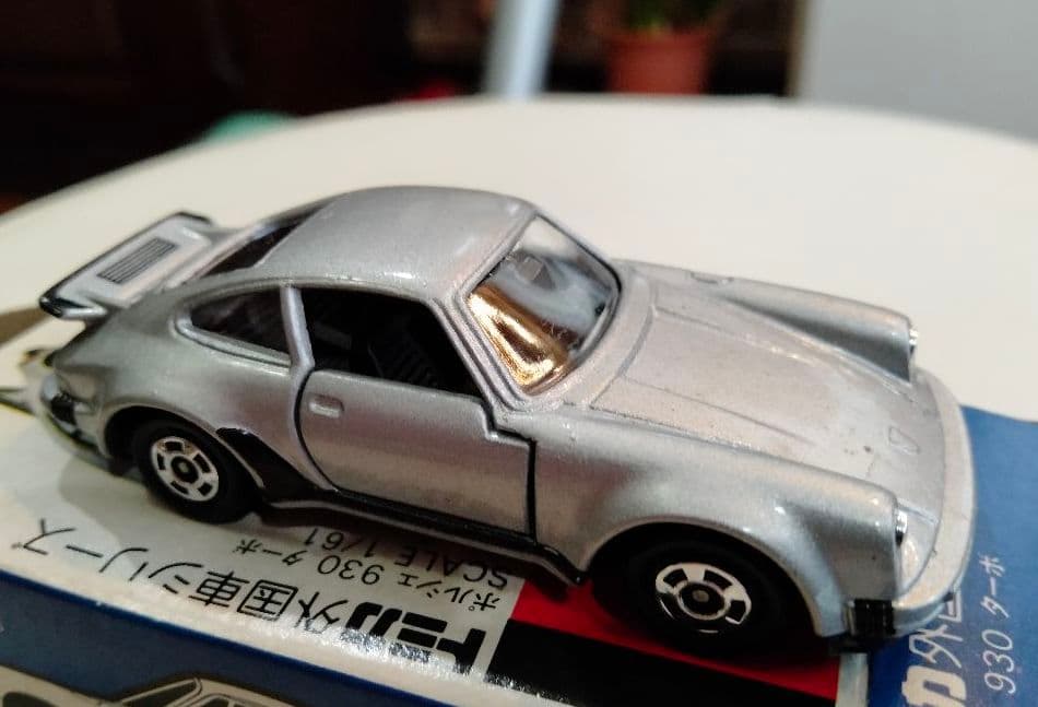 激レア トミカ青箱 ポルシェ930ターボ 日本製