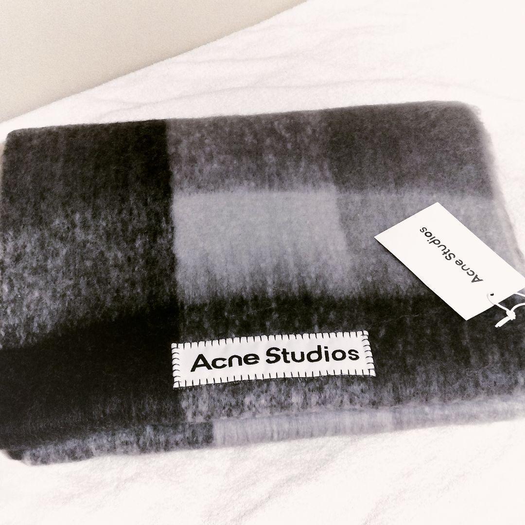 タグ付き　Acne Studios モヘアチェックスカーフ