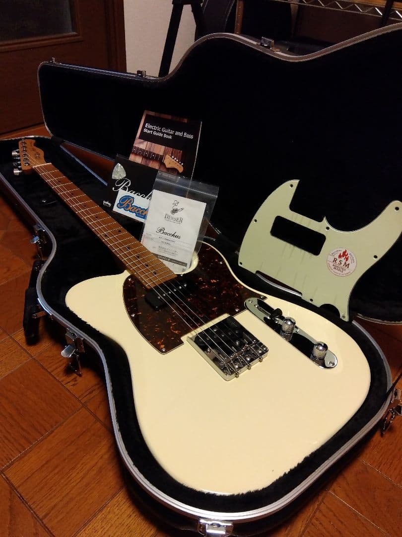 美品 BacchusテレキャスターBTE−2−RSM/M OWH ハードケース付