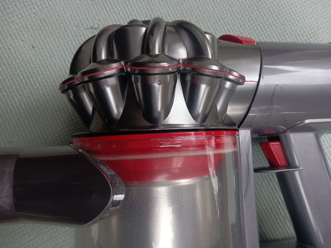完動品✌️Dyson V8 本体 ② Fluffy 隙間ノズル 純正品 正規品