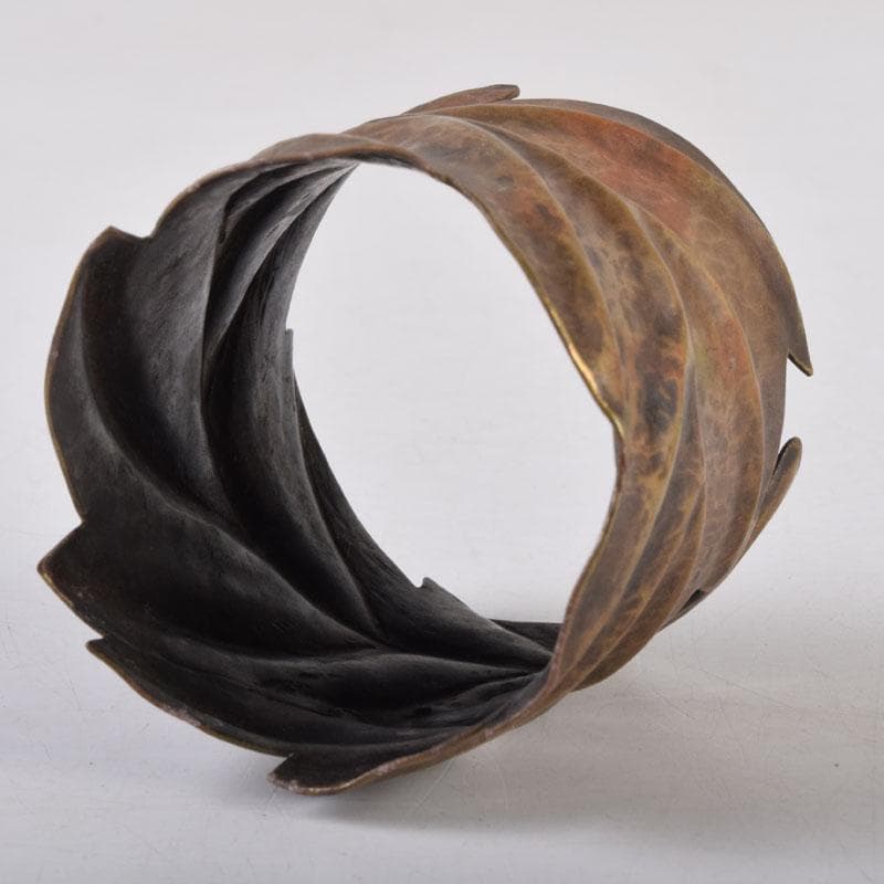 茶道具　古銅槌出　葉形　蓋置　時代箱　V　8546