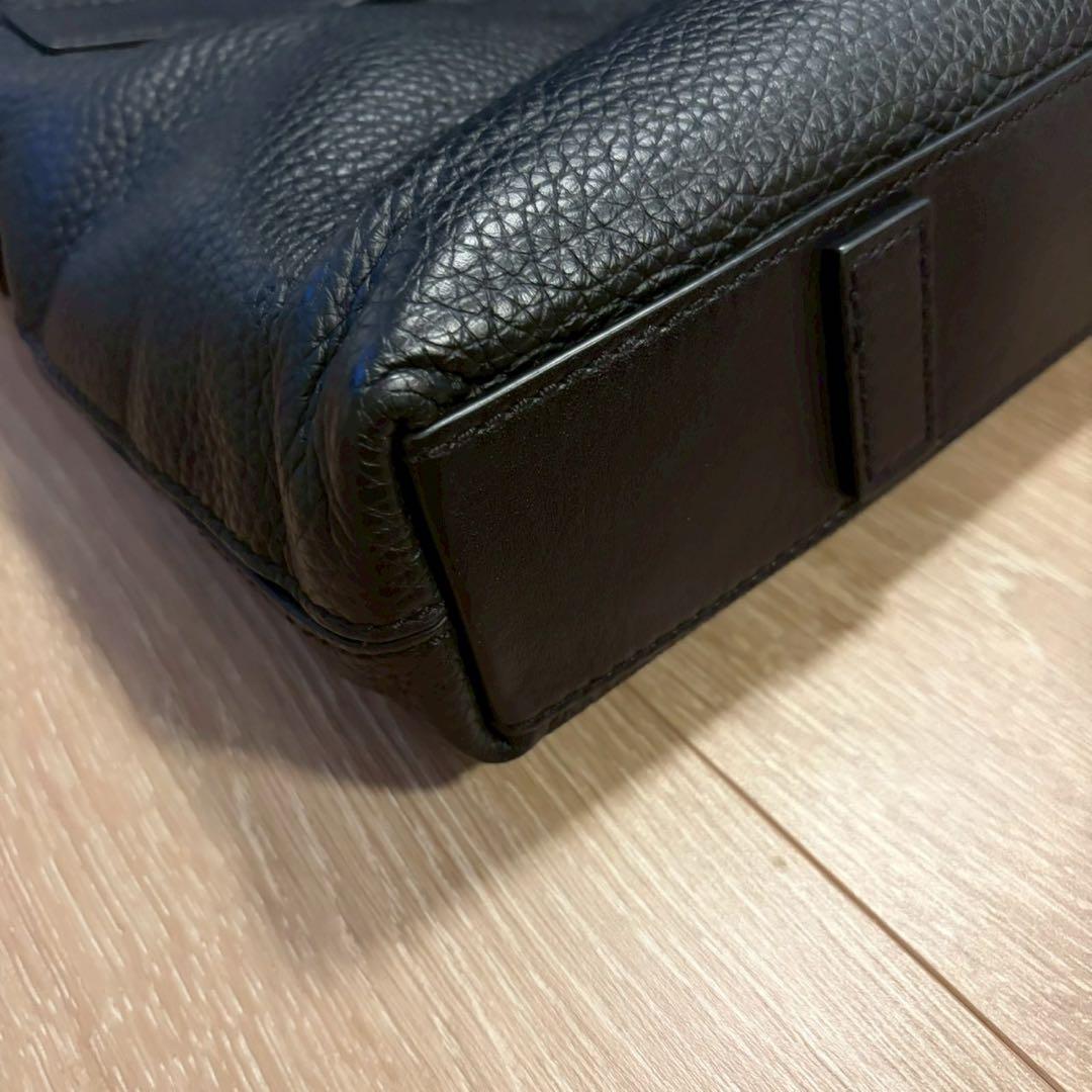 BOSS ビジネスバッグ ブラック レザー　ブリーフケース本革