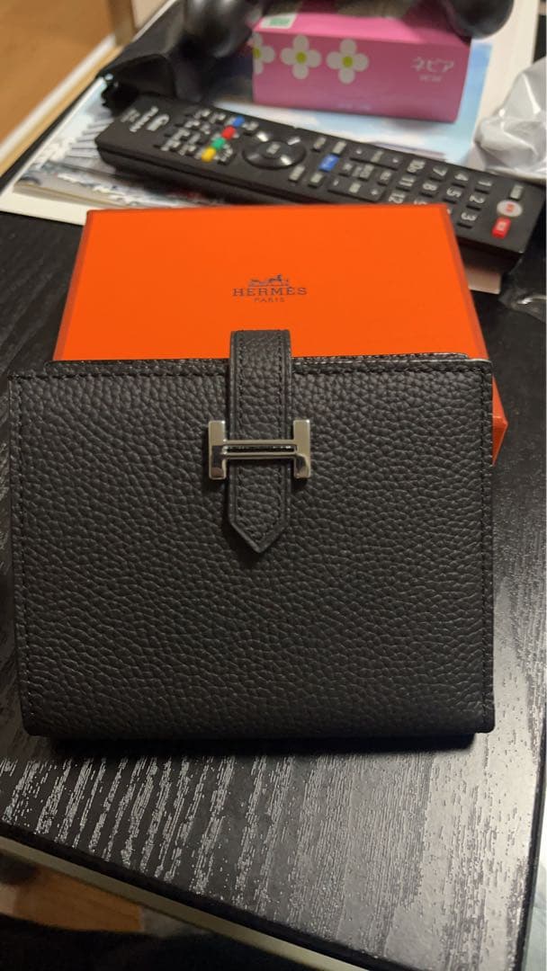HERMESブラック べアン 二つ折り財布