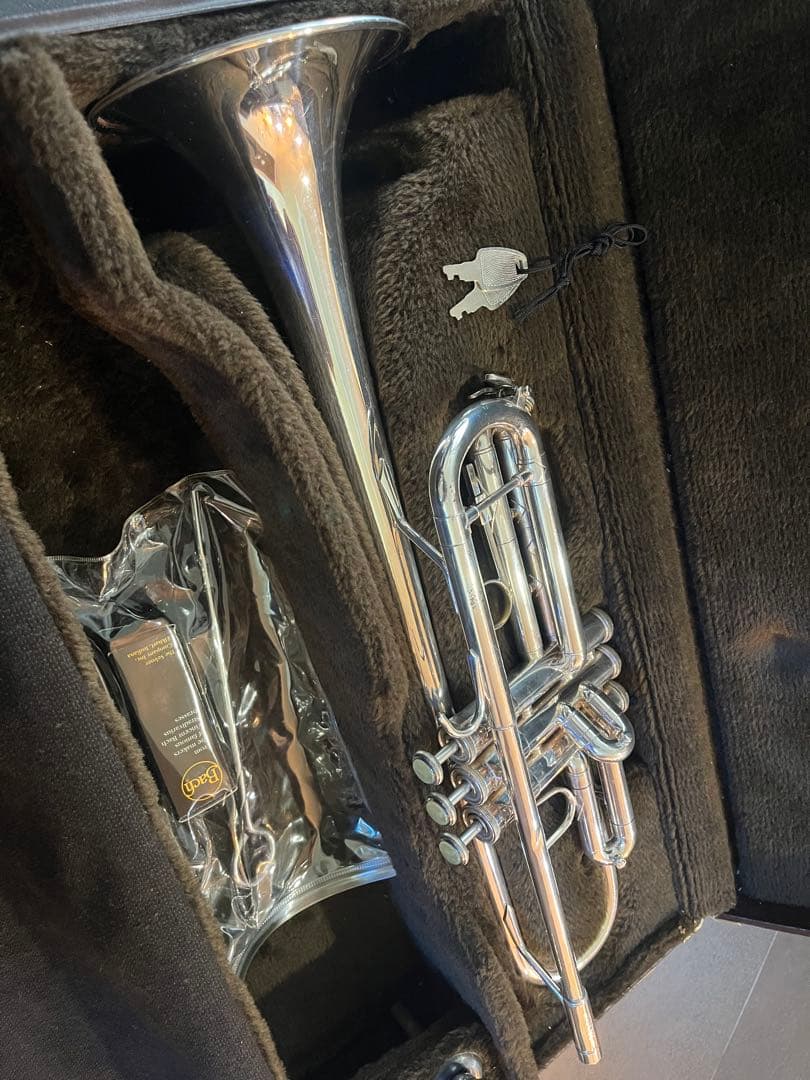 【中古品】Vincent Bach トランペット TR300（初級者モデル）