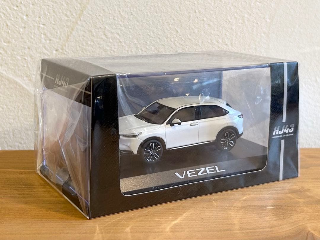 ホンダ ヴェゼル 1/43 プラチナホワイト ミニカー HJ431002SW