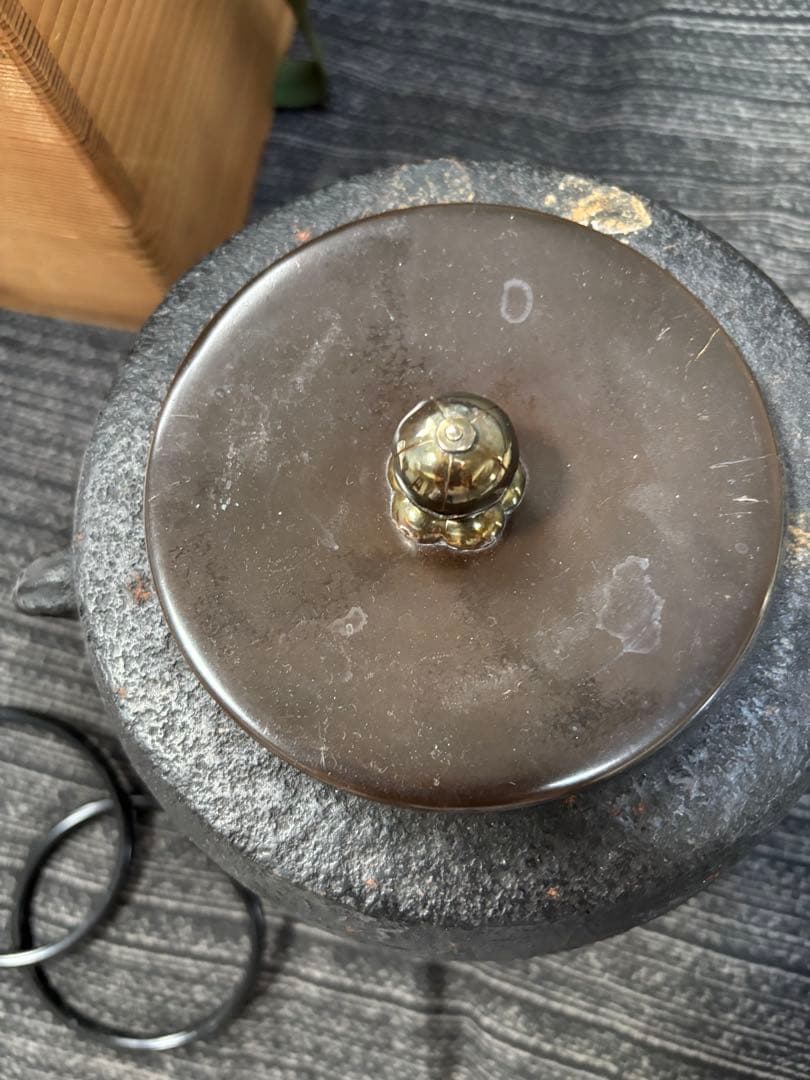 鋳鉄製 花模様 茶釜