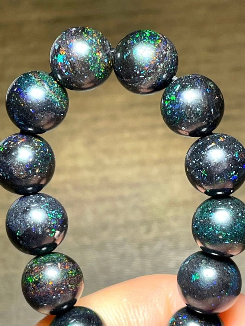 【新入荷】超高品質　ブラックマトリックスオパールブレス9.3㎜（新品未使用）虹色