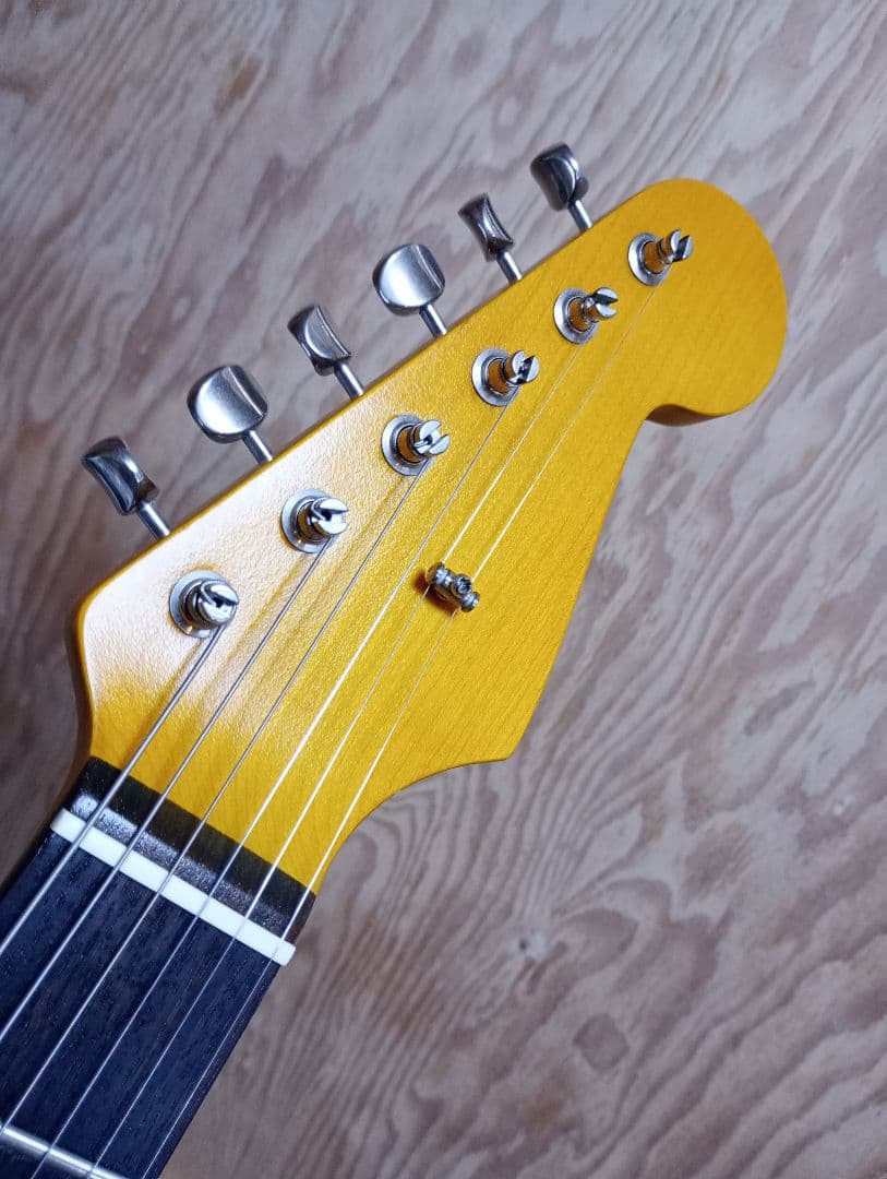 ストラトキャスター タイプ アルダー ラッカー3.33kg カスタムオーダー