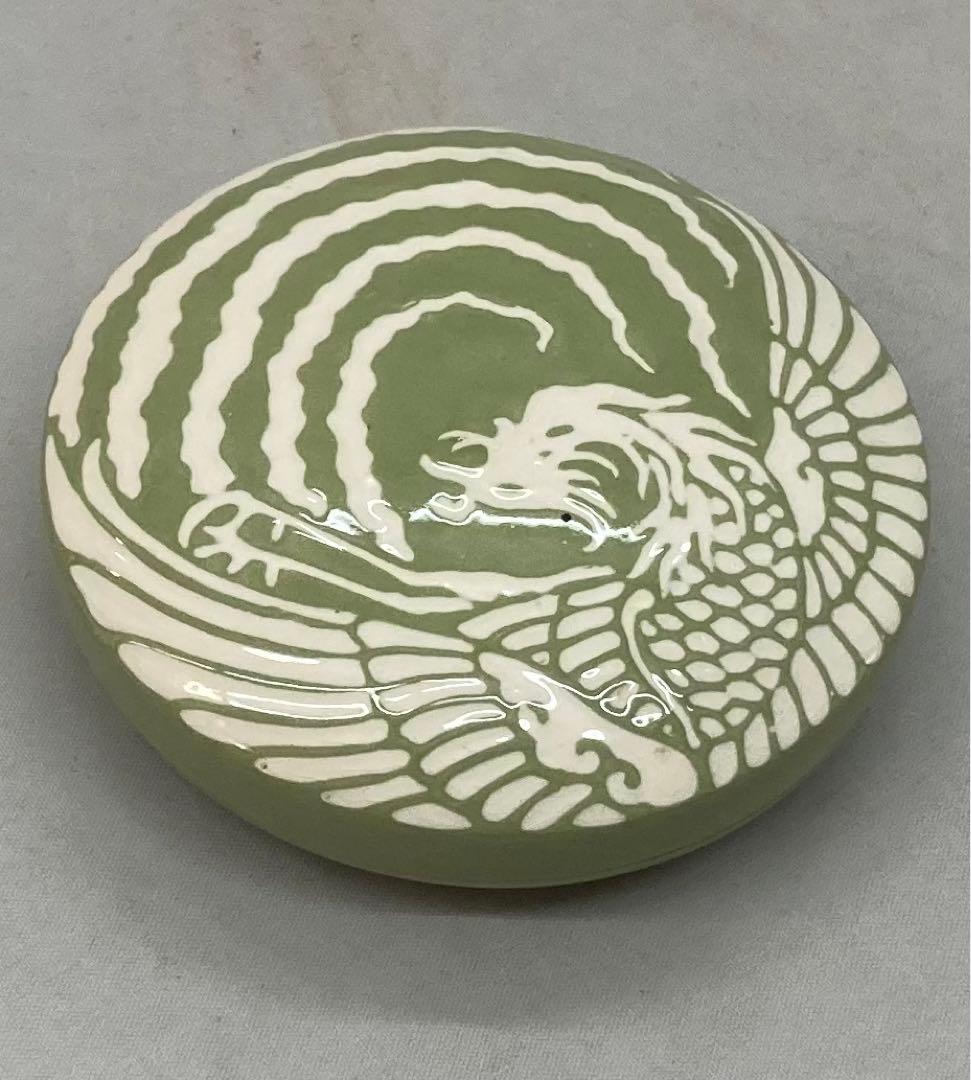 B158s  錦光山造  薄緑地白鳳凰図 香合   京焼　香道具　茶道具　箱無し