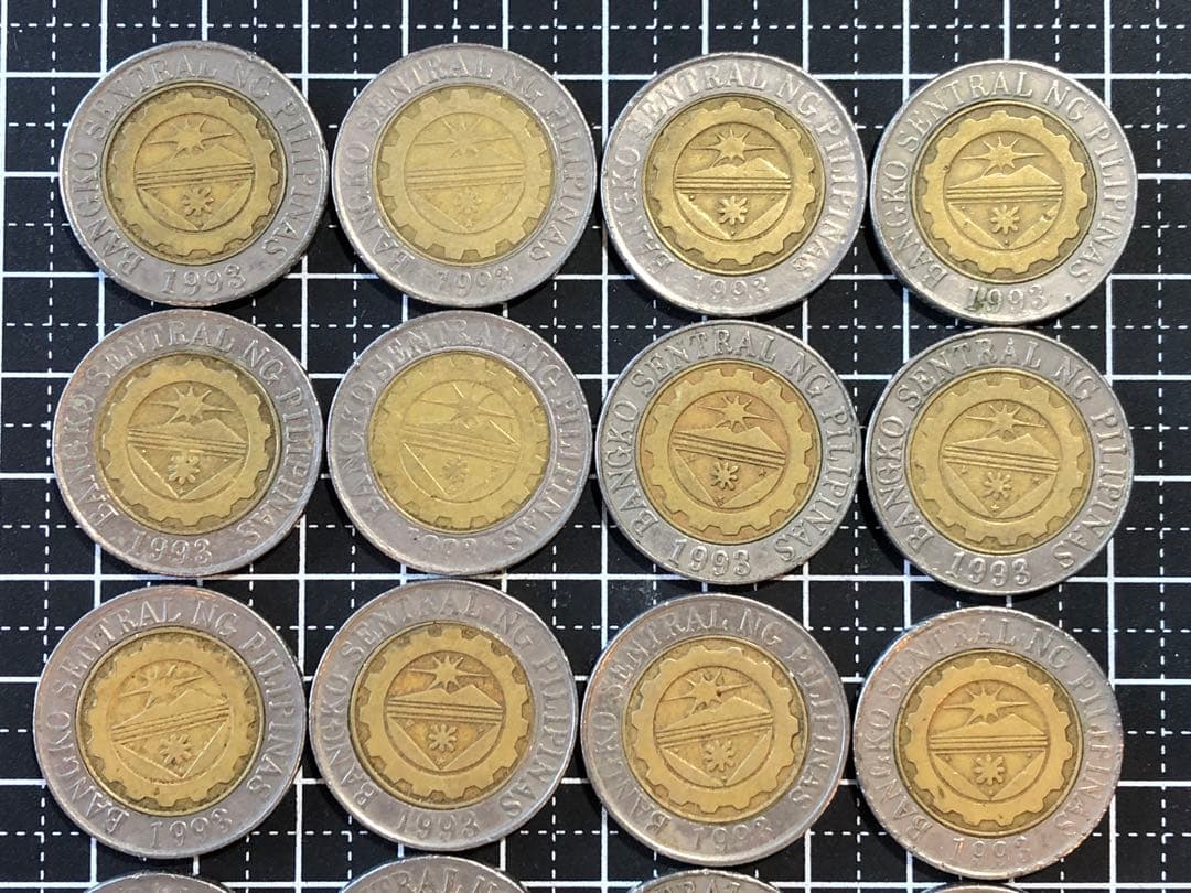 3872【フィリピン】　10ペソ　バイメタル　硬貨　20枚セット