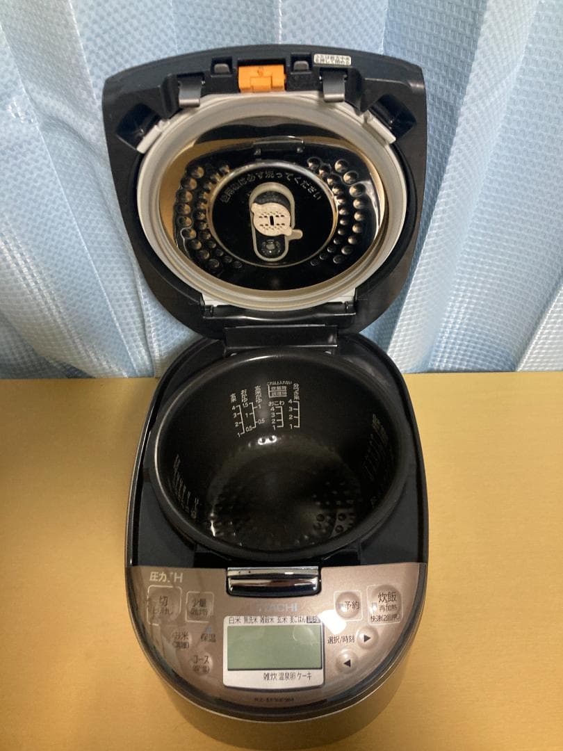 ★美品★　2022年製　HITACHI 圧力IH炊飯器 RZ-EF10E9MT