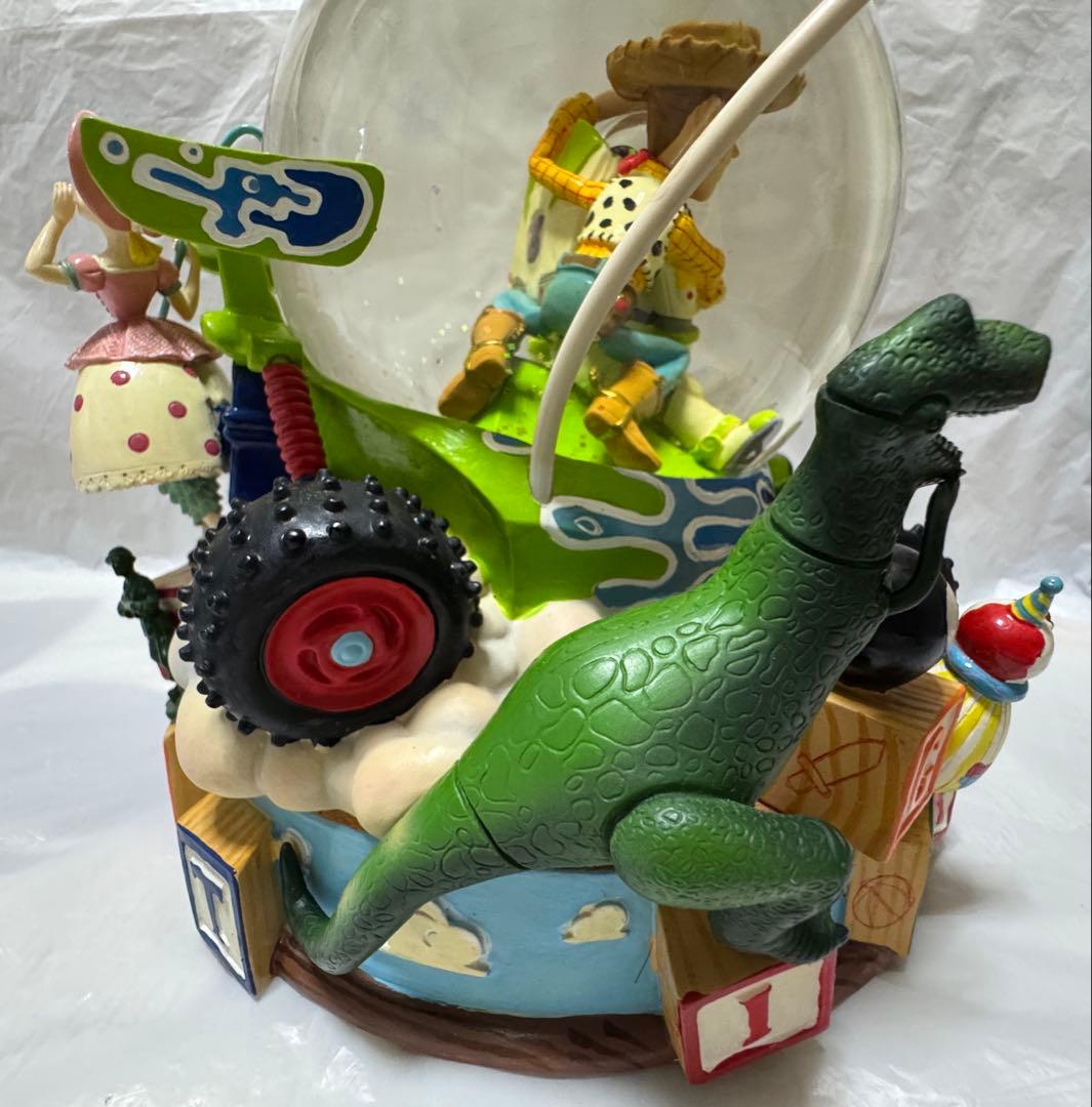 ディズニー トイストーリー 音楽機能付きスノーグローブ