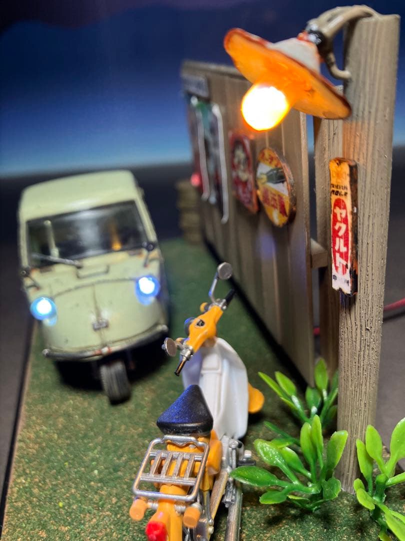 1/32 自作ジオラマ完成品 ミゼット&カブ 昭和レトロな風景 LED照明