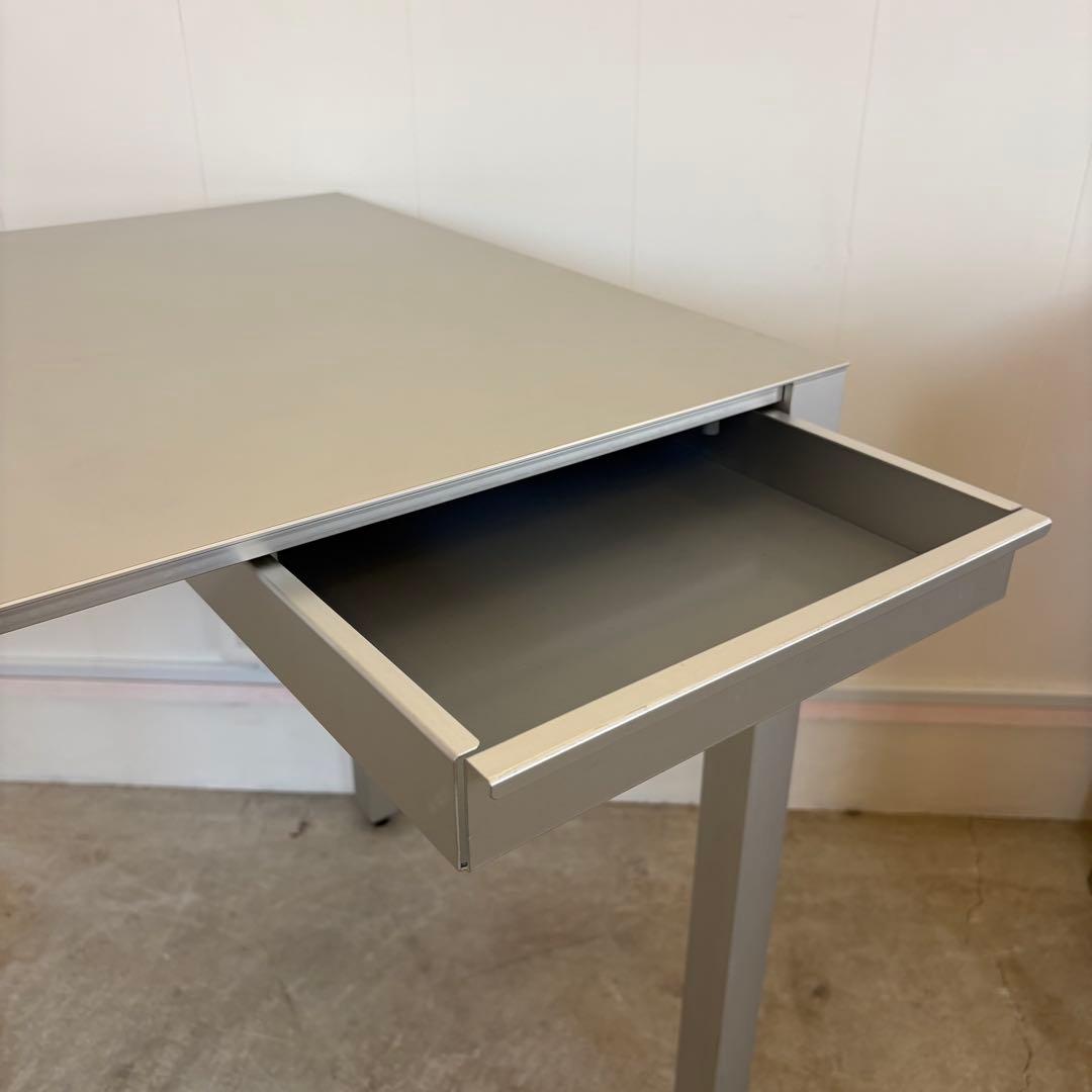パソコンデスク Cassina ixc. AIR FRAME desk