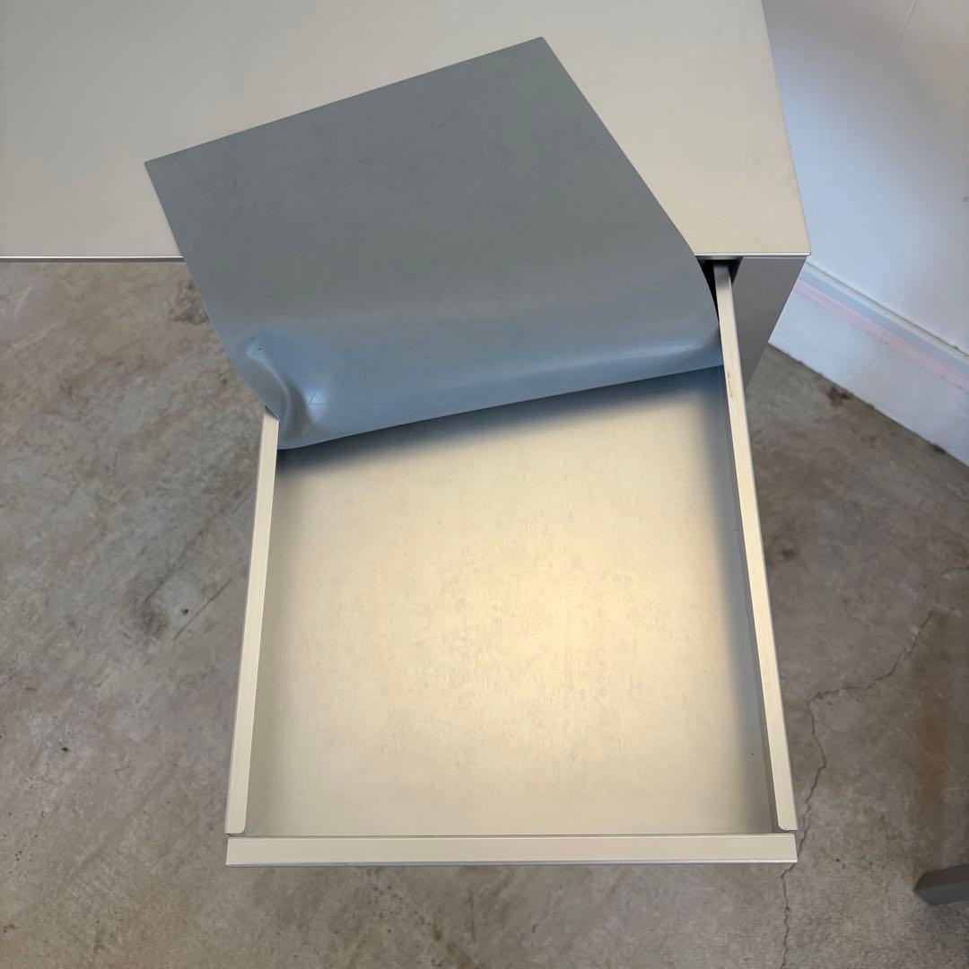 パソコンデスク Cassina ixc. AIR FRAME desk