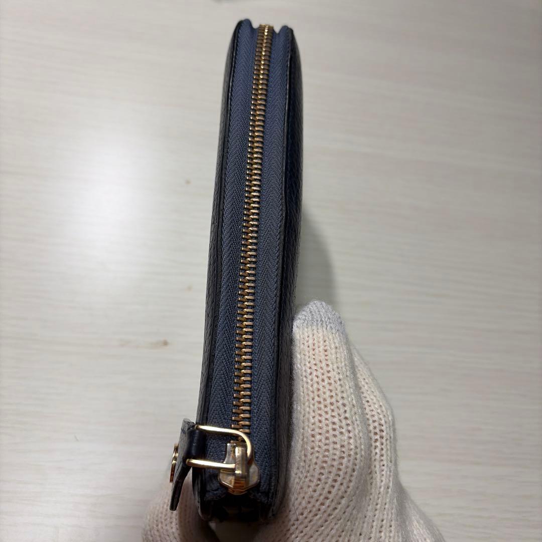 LOUIS VUITTONのPVCレザーの長財布