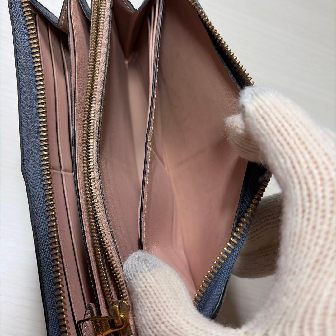 LOUIS VUITTONのPVCレザーの長財布