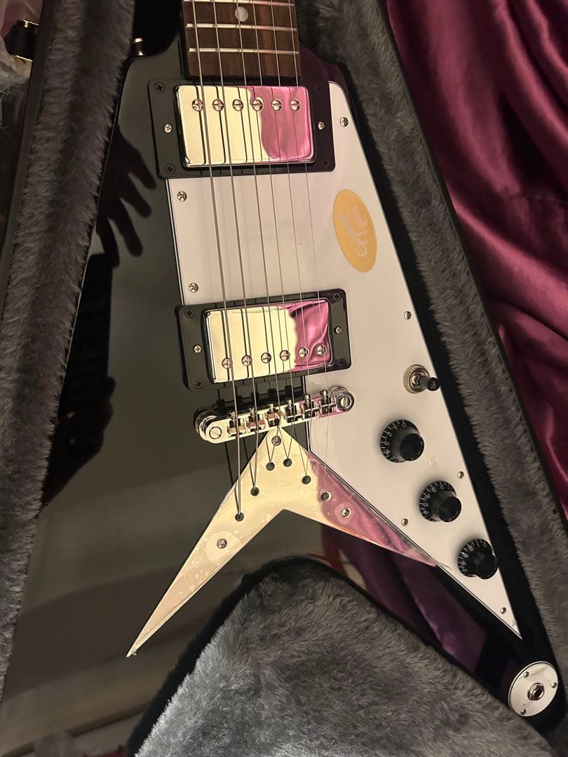 EPIPHONE Flying V Ebony（現行）純正ハードケース付き