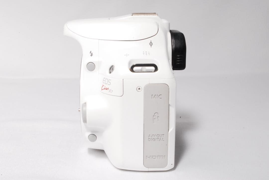 ◆STMレンズ◆Canon Kiss X7◆一眼レフカメラ◆人気のホワイト◆