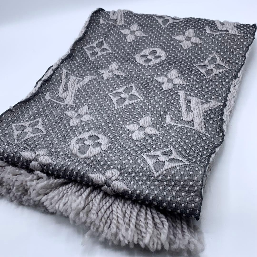 【美品】ルイヴィトン　マフラー　エシャルプロゴマニア　グレー　LVロゴ