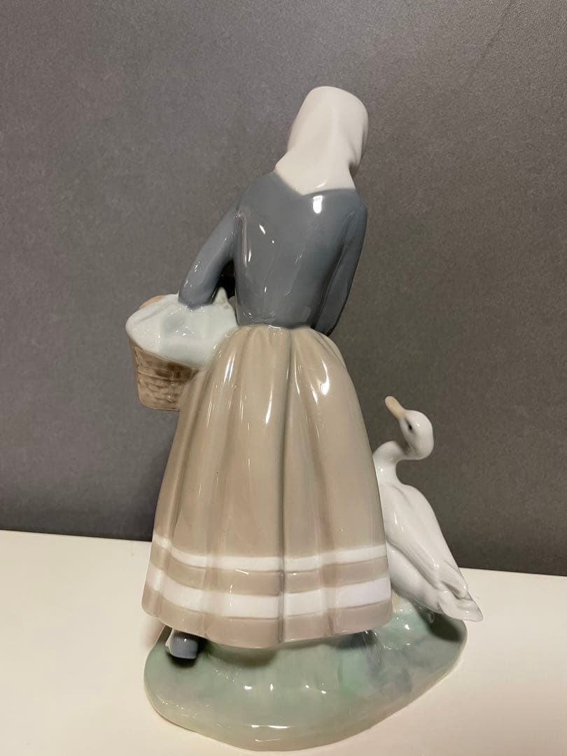 LLADRÓ（リヤドロ） 4568 アヒルと羊飼い