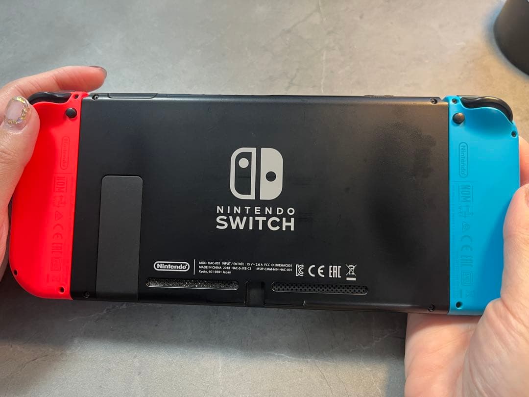 Nintendo Switch 本体　、プロコン、ケースのおまけ付き