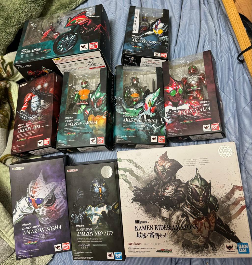 仮面ライダーアマゾンズ　フィギュアーツセット