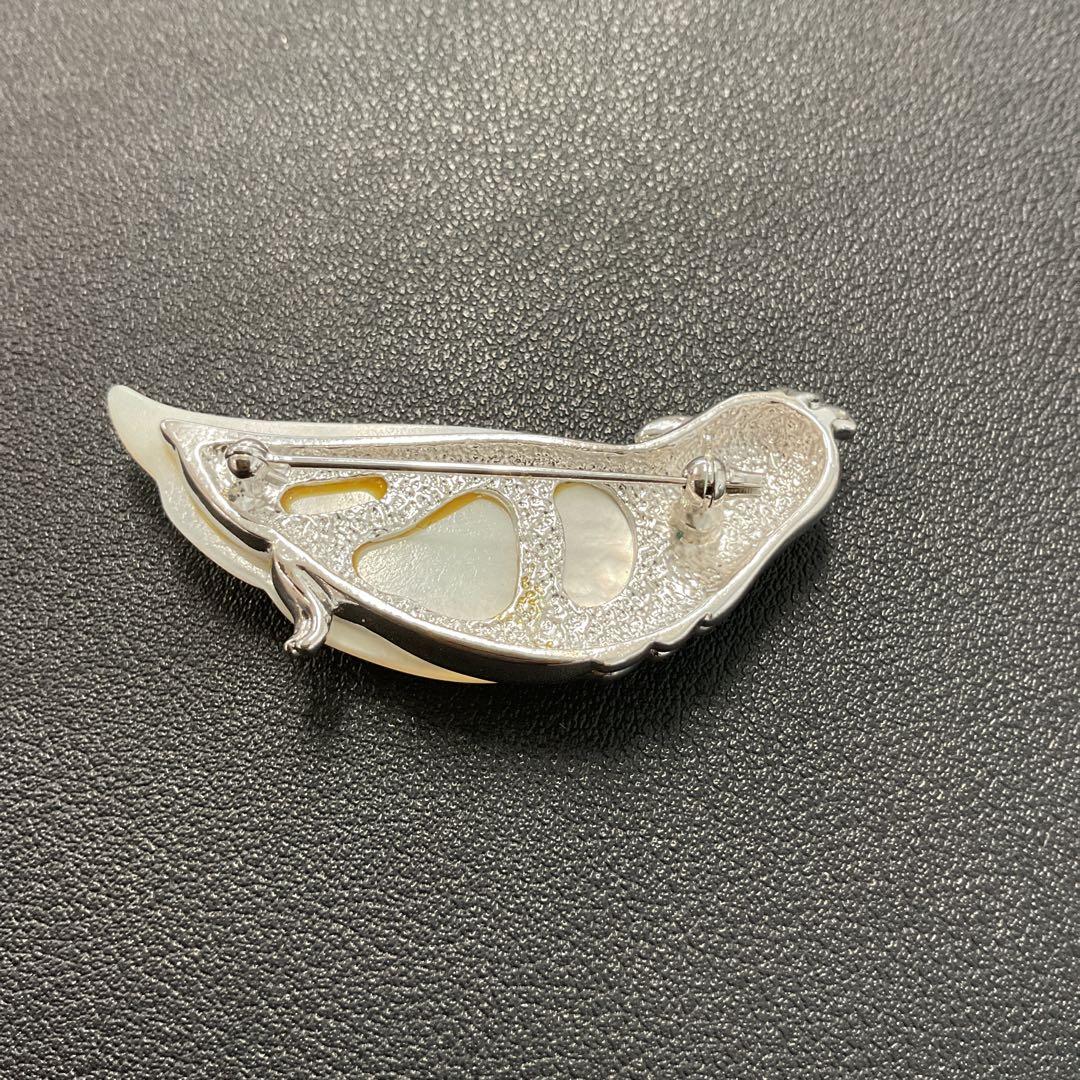 X20 タサキ　TASAKI 田崎　インコ　鳥　バード　ブローチ シルバーと貝殻