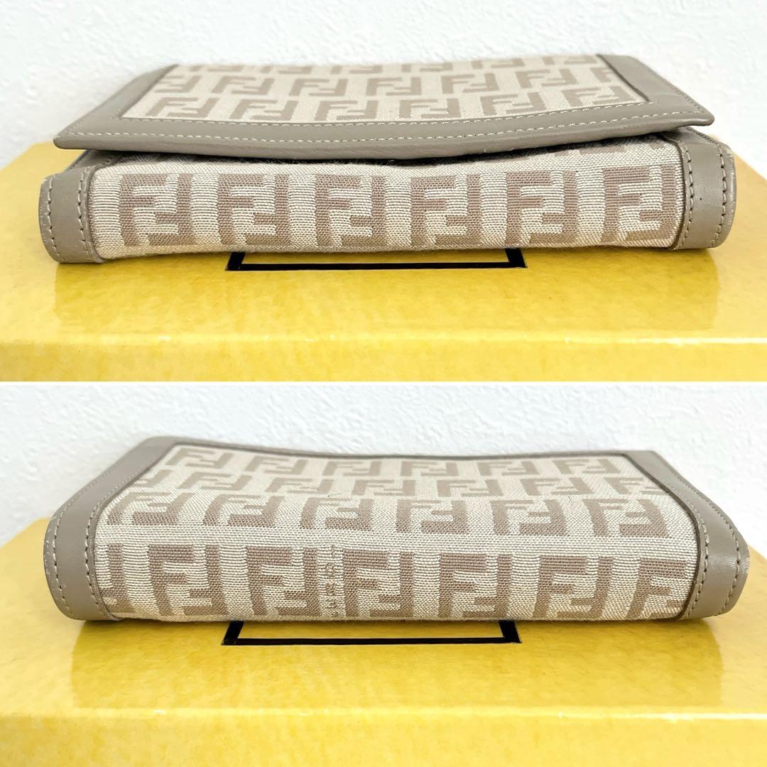 美品✨FENDI ズッキーノ 二つ折り財布 FF ベージュ キャンバス レザー