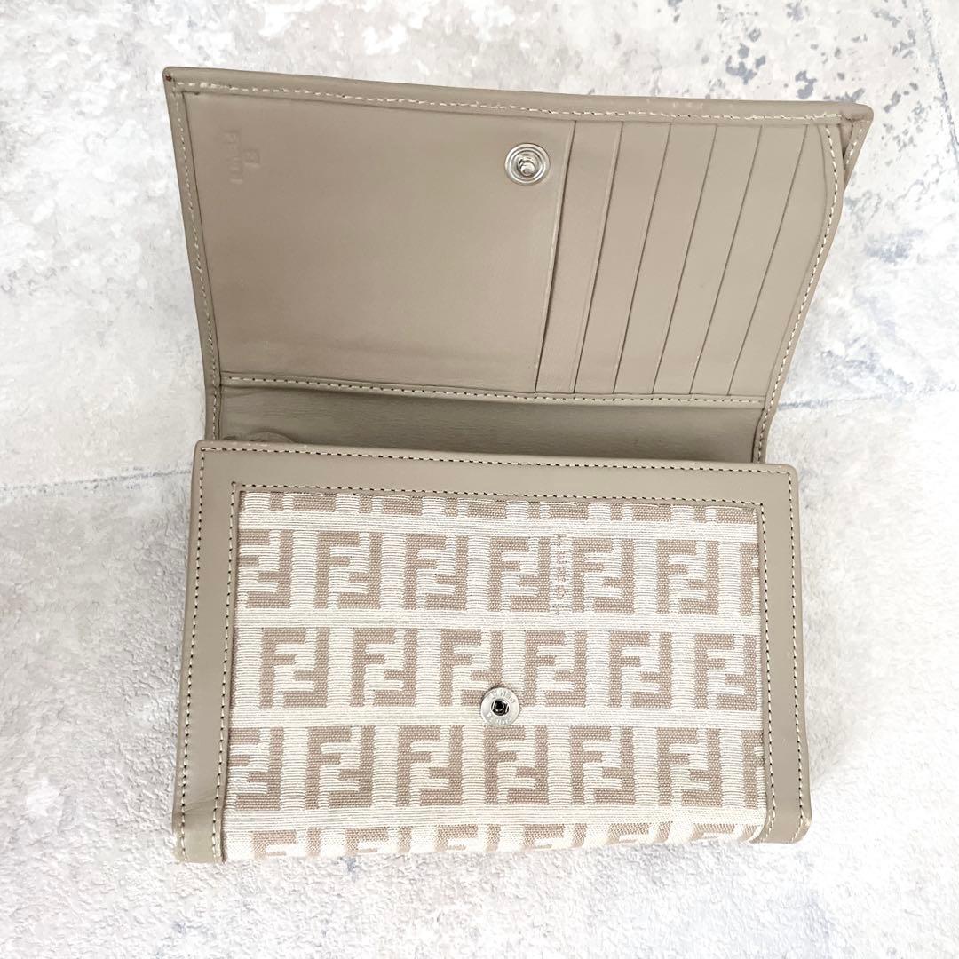美品✨FENDI ズッキーノ 二つ折り財布 FF ベージュ キャンバス レザー